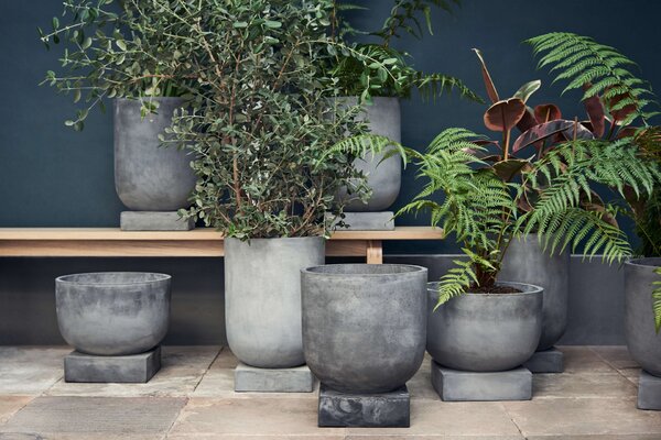 Bolia designové květináče Podium Plant Pot (Ø33 cm)