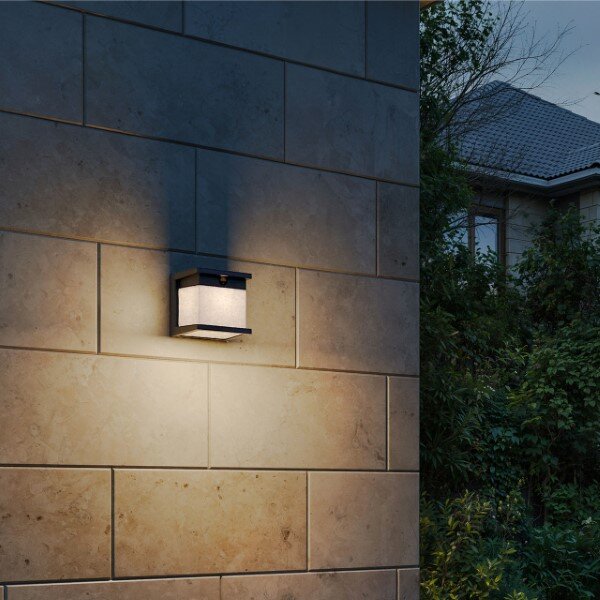 Solární nástěnné svítidlo se senzorem LED 2700K čierna IP44 PHILIPS Diara 8721103105530