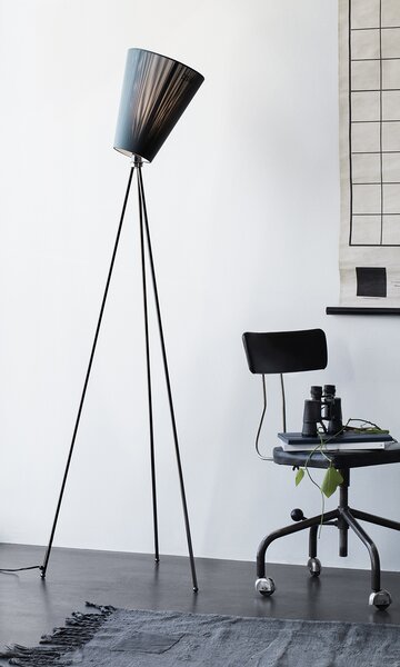 Northern designové stojací lampy Oslo Wood
