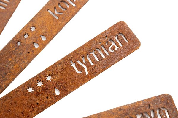 Cortenové štítky k rostlinám – bylinky Bazalka