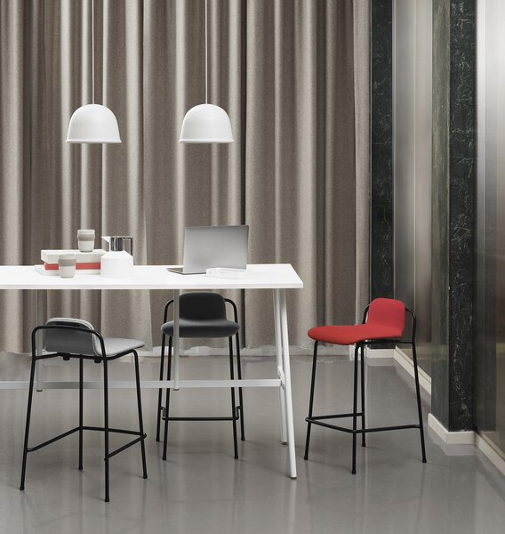 Normann Copenhagen designové barové židle Studio Barstool (výška sedáku 65 cm)