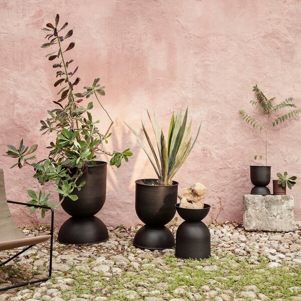 Ferm living designové květináče Hourglass Pot Extra Small (průměr 21 cm)