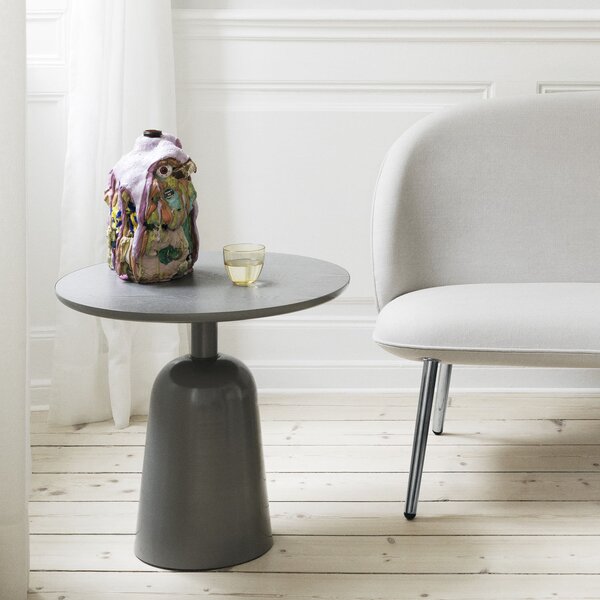 Normann Copenhagen designové odkládací stolky Turn Table