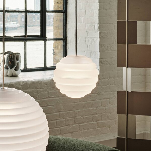 Tom Dixon LED závěsné světlo Press Sphere Mini matné Ø 15 cm, stmívatelný, Bílá / opál, Obývací pokoj / jídelna, Sklo, Design