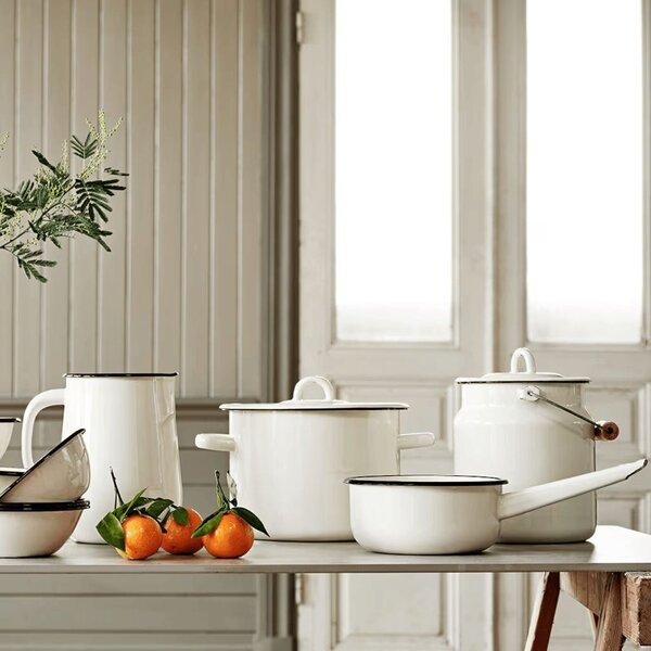 Bílý smaltovaný džbán Emil´s Enamel Offwhite - Ø 14,5*20 cm / 2,5L - Strömshaga