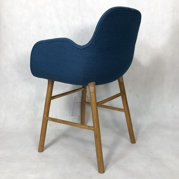 Normann Copenhagen designové židle Form Armchair Wood (polstrování modré, dub)