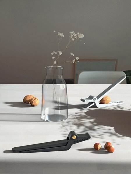Alessi designový louskáček na ořechy Sweetheart