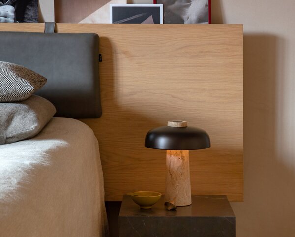 Audo Copenhagen designové stolní lampy Reverse Table Lamp