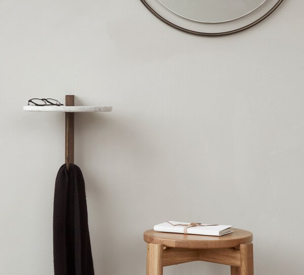 Audo Copenhagen designové police Corbel Shelf