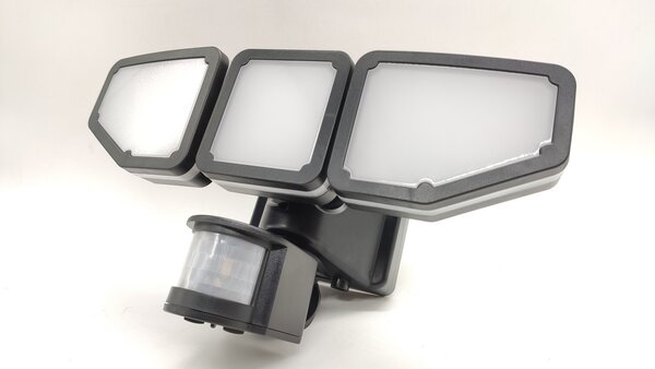 LEDSolar 200 solární venkovní světlo s pohyb. čidlem a nast. hlavami, bezdrátové, 8W, studené světlo