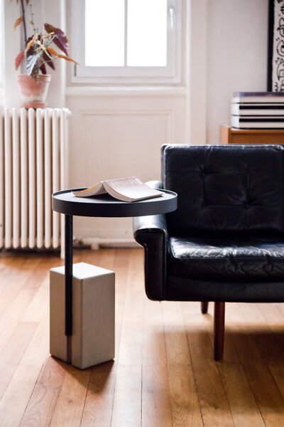 Lyon Beton odkládácí stolky Twist Side Table