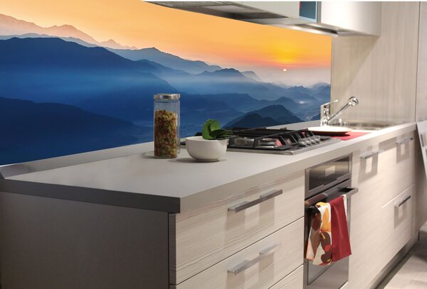DIMEX | Fototapeta do kuchyně Východ slunce v Himálajích KI-180-202 | 180 x 60 cm | modrá, černá, žlutá