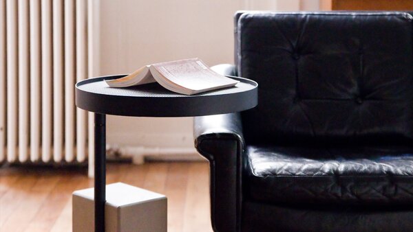 Lyon Beton odkládácí stolky Twist Side Table