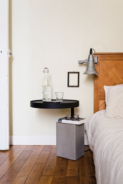 Lyon Beton odkládácí stolky Twist Side Table