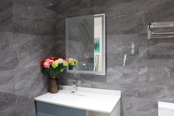 Nemlžící koupelnové zrcadlo s LED osvětlením na výšku 80x60 cm KZ2