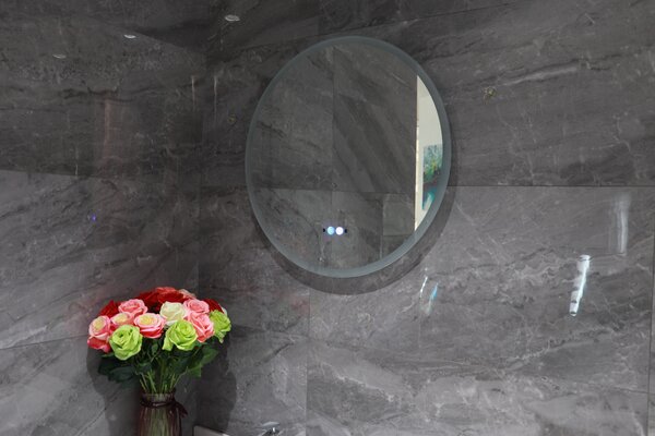 Nemlžící koupelnové zrcadlo kulaté s LED osvětlením 60x60 cm KZ3