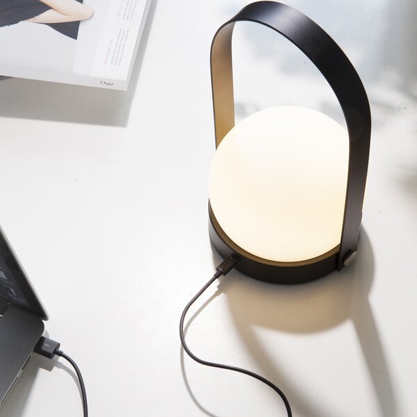 Audo Copenhagen designové stolní lampy Carrie Table Lamp Portable