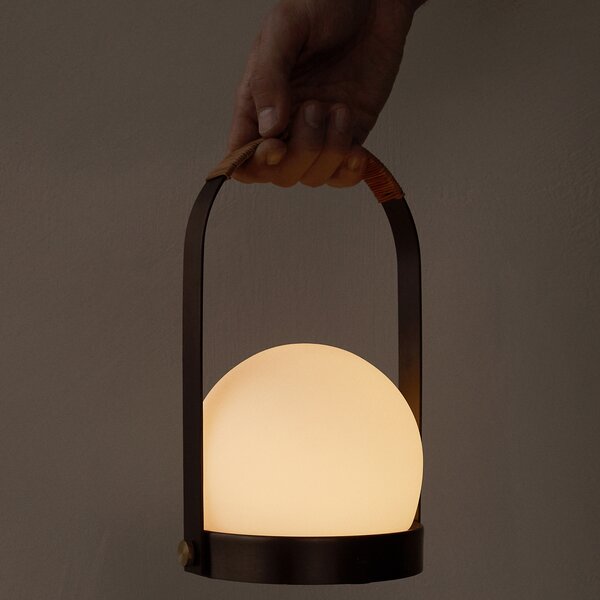 Audo Copenhagen designové stolní lampy Carrie Table Lamp Portable