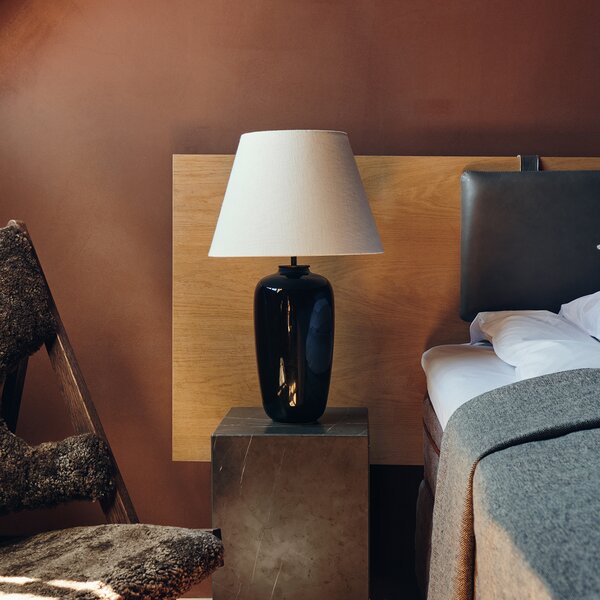 Audo Copenhagen designové stolní lampy Torso Table Lamp Large