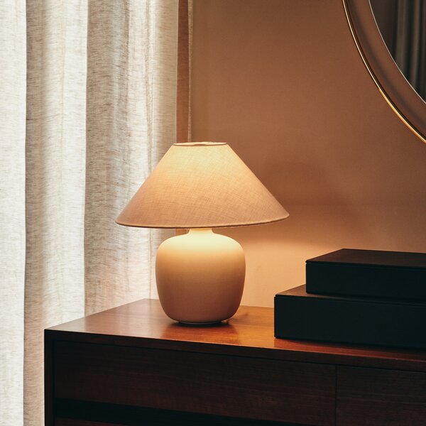 Audo Copenhagen designové stolní lampy Torso Table Lamp Small