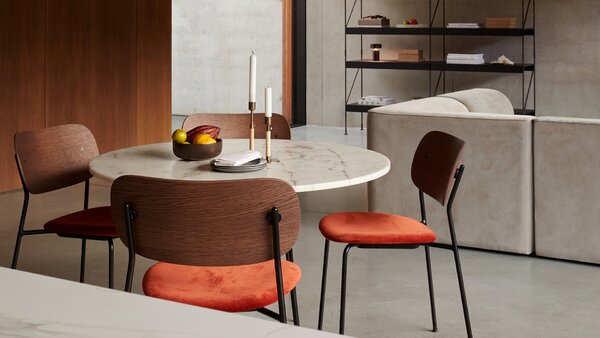 Audo Copenhagen designové kavárenské stoly Harbour Column Counter Table (průměr 80 cm)
