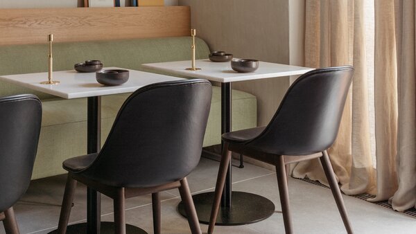 Audo Copenhagen designové jídelní stoly Harbour Column Dining Table 70x60 cm