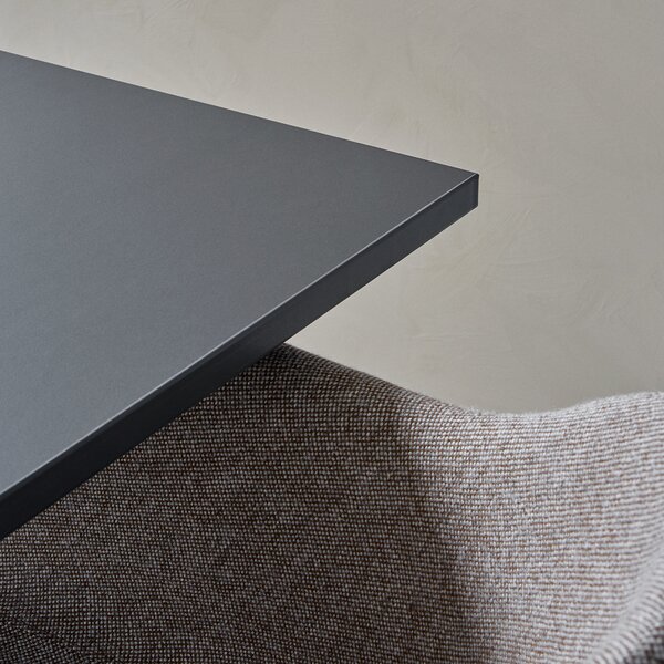 Audo Copenhagen designové jídelní stoly Harbour Column Dining Table 70x60 cm