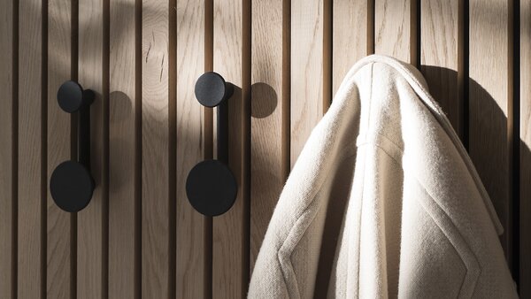 Audo Copenhagen designové nástěnné věšáky Afteroom Coat Hanger Small