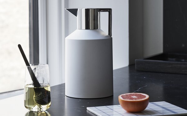 Normann Copenhagen designové termo konvice Geo Thermos Large