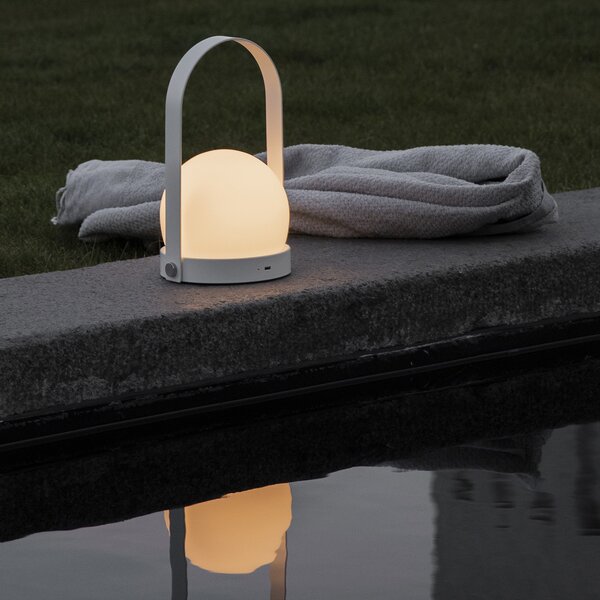 Audo Copenhagen designové stolní lampy Carrie Table Lamp Portable