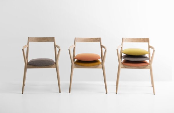 Prostoria designové židle Dobra Chair