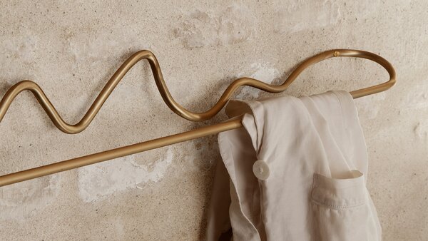 Ferm Living designový držáky na osušku Curvature Towel Hanger