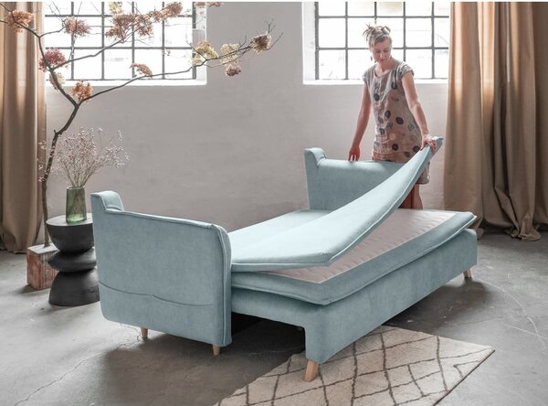 Světle modrá sametová rozkládací pohovka 225 cm Charming Charlie – Miuform