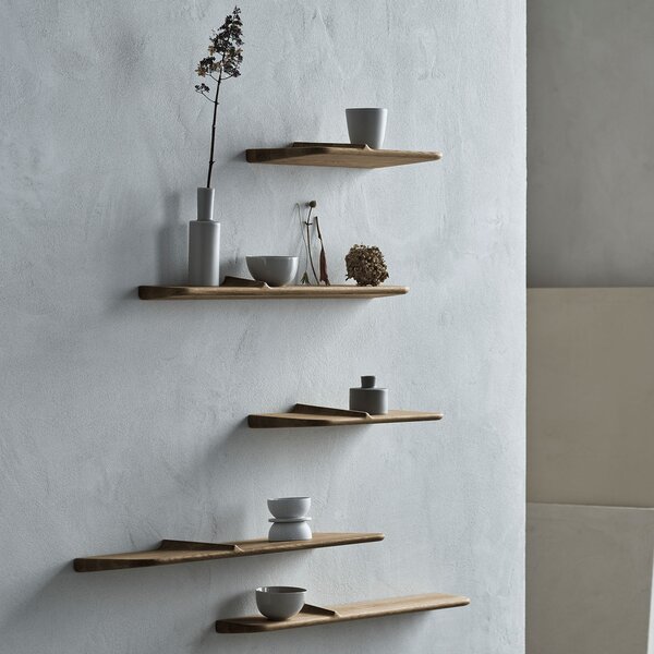 Bolia designové police Wave Shelf (40 x 22 cm)