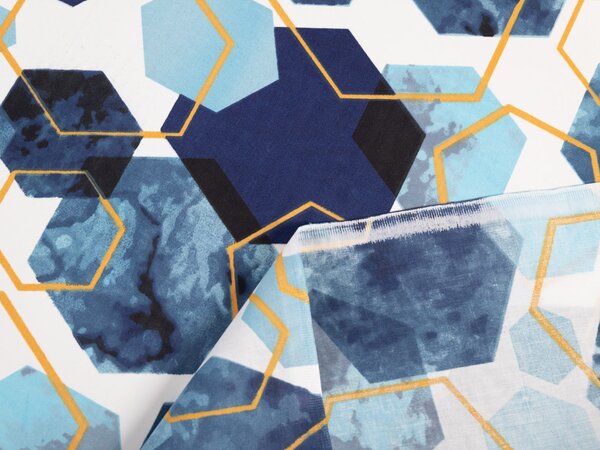 Biante Bavlněný závěs Sandra SA-574 Modré hexagony na bílém 150x140 cm