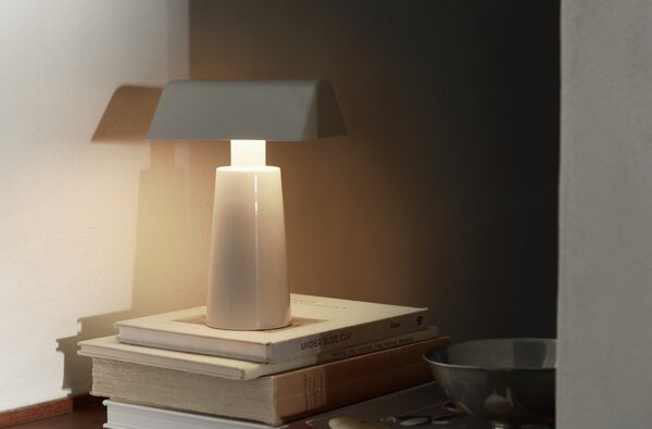 &Tradition designové stolní lampy Caret MF1