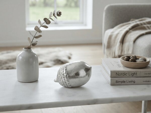 Dekorativní soška SILVER ACORN 13 cm, stříbrná