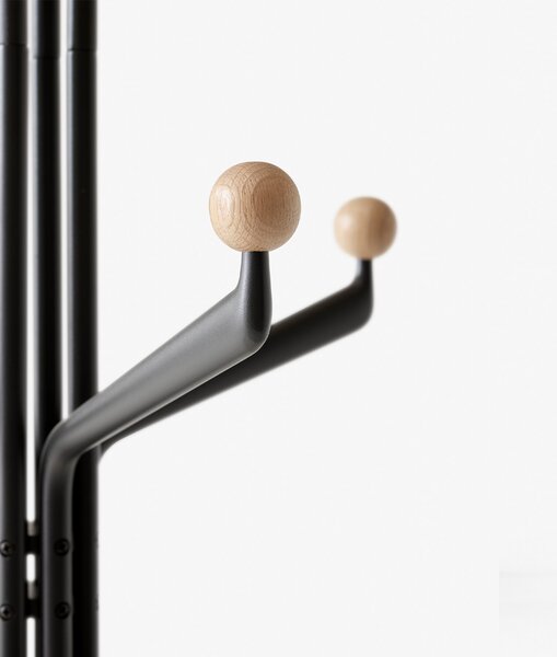 &Tradition designové stojanové věšáky Capture Coat Stand SC77