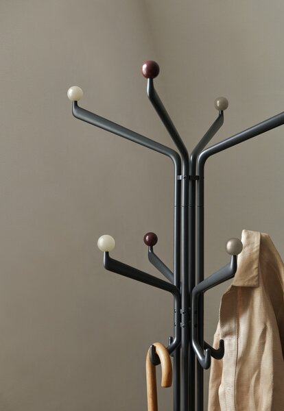 &Tradition designové stojanové věšáky Capture Coat Stand SC77