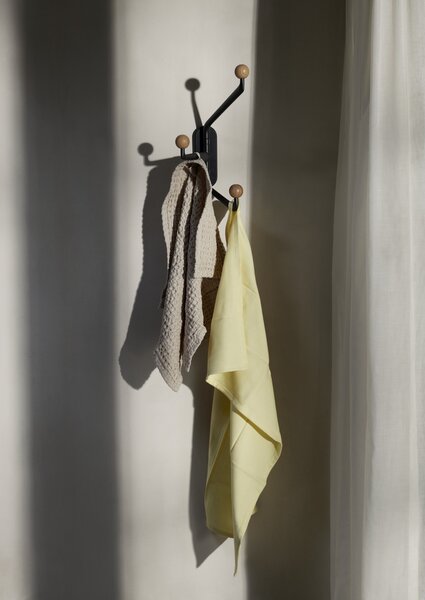&Tradition designové nástěnné věšáky Capture Hook SC74