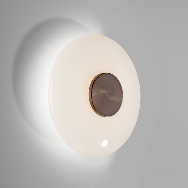 PURE LED nástěnné světlo Vitrum, hnědá/opálové sklo/hliník, Ø 22 cm, stmívatelný, Hnědá / rez, Obývací pokoj / jídelna, Sklo, Moderní