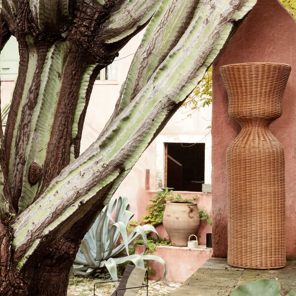 Ferm Living designové stojany na květináče Agnes Plant Stand Tall