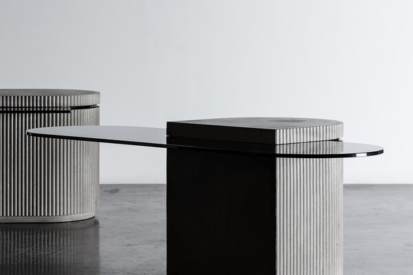 Lyon Beton konferenční stoly Strut Pill Coffee Table