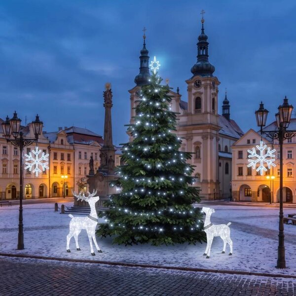 Vianočná sada pre obce „Ľadová vločka V“ s jeleňom a laňou, strom 3–5 m, 4× vločka V na verejné osvetlenie, 3D LED jeleň a laň 150 cm, ľadovo biela