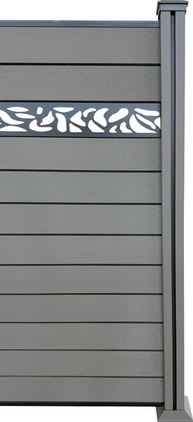 Plot z kompozitního dřeva Valla – 5 panelů, 6 sloupků s dekorativními lištami, rozměry cca 9,1 x 1,9 m