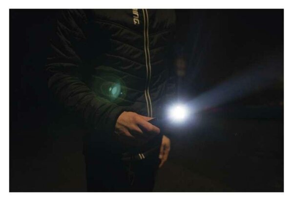 EMOS LED svítilna kovová, 500 lm, 4× AAA, FOKUS P3115