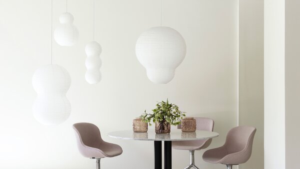 Normann Copenhagen designová závěsná svítidla Puff Lamp Bulb