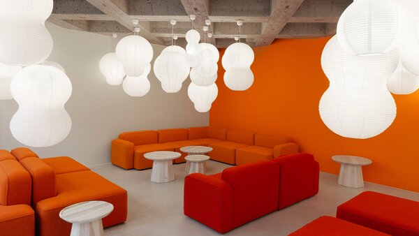 Normann Copenhagen designová závěsná svítidla Puff Lamp Bulb