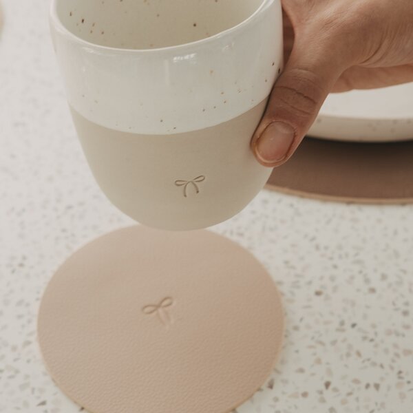Oboustranný podtácek Bow Creme – set 2 ks