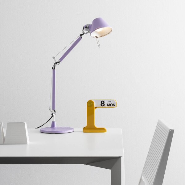 Artemide Stolní lampa Tolomeo Micro, levandulová barva, Fialová / růžová / barva růže, Pracovna / kancelář, Hliník, Design